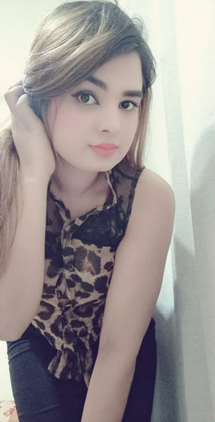 Escorts United Arab Emirates Priyanka Busty Girl