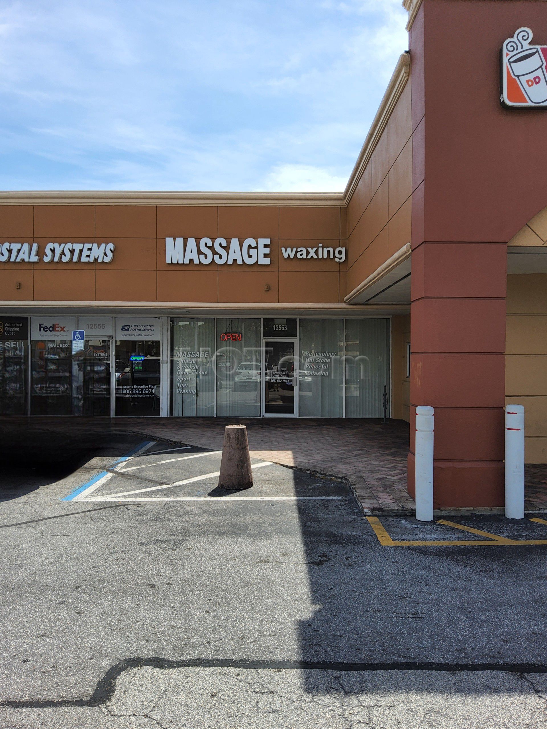 North Miami, Florida a Ling Spa