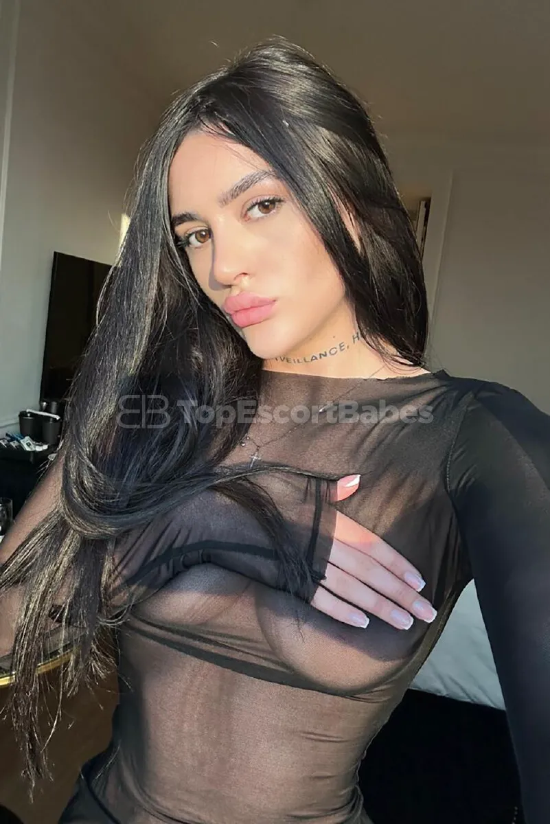 Escorts Dubai, United Arab Emirates Lexi