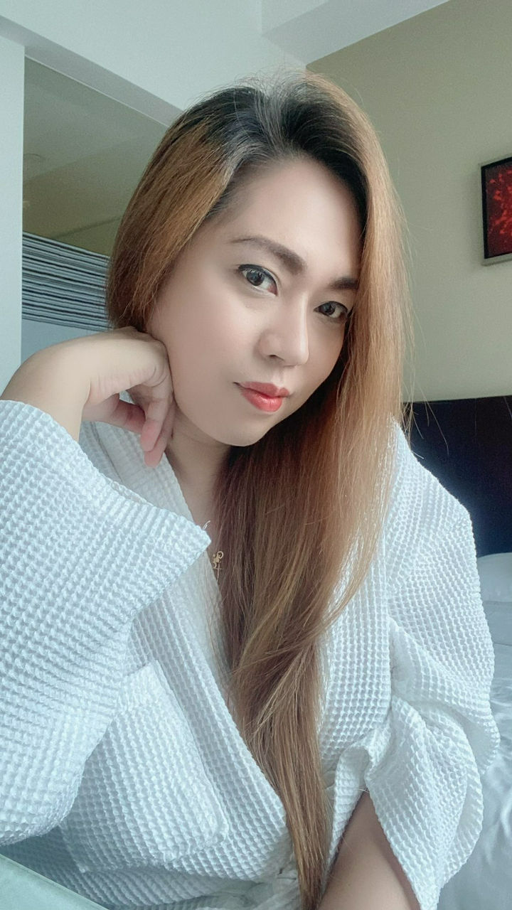 Escorts Makati City, Philippines Top Alexandra