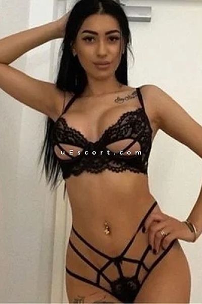 Escorts Belfast, Northern Ireland Carla