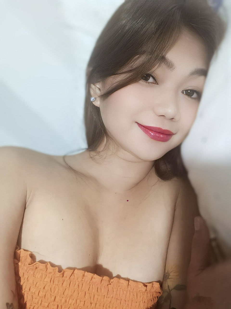 Escorts Manila, Philippines Cum Loaded