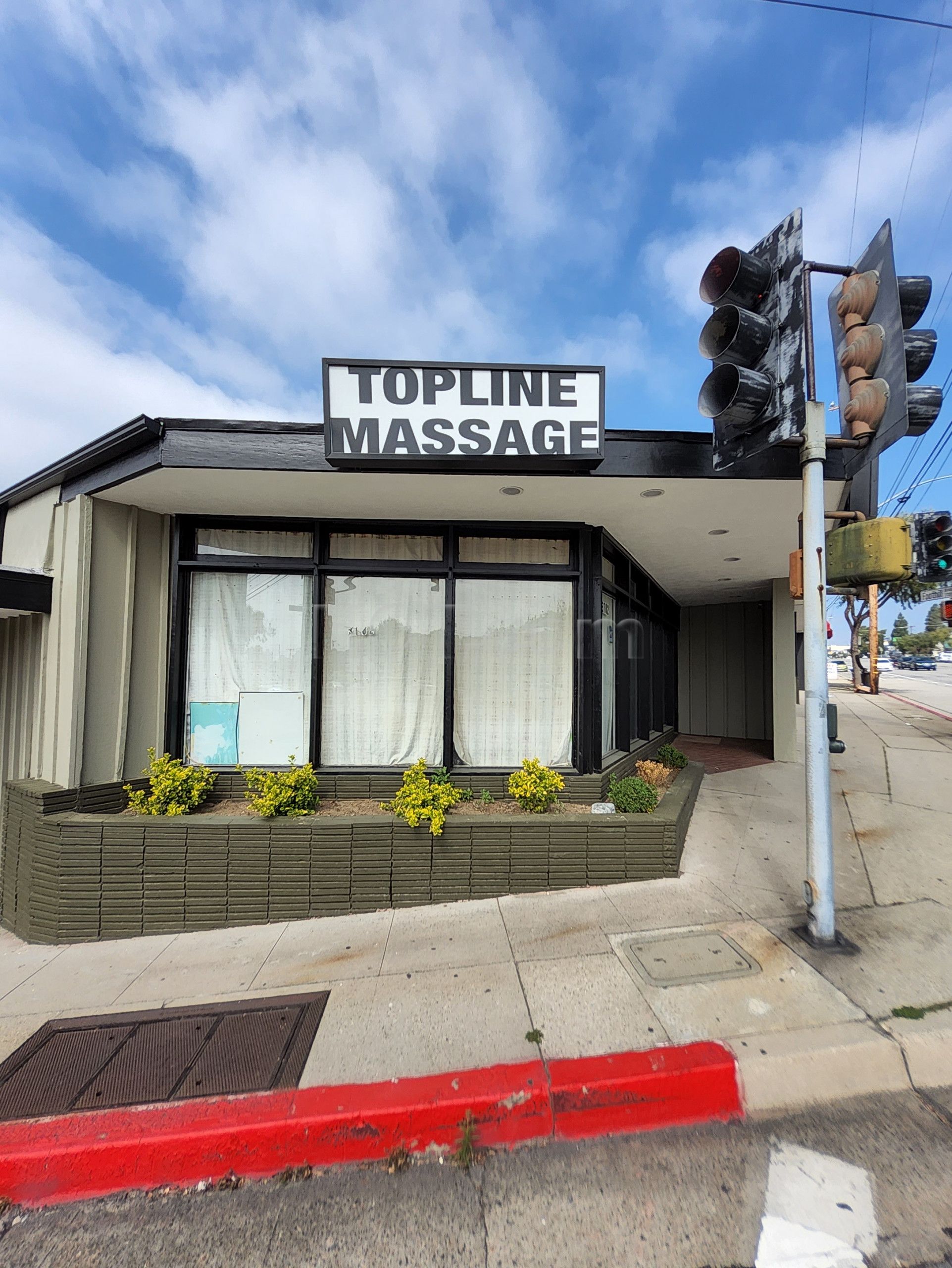 Glendale, California Top Line Spa