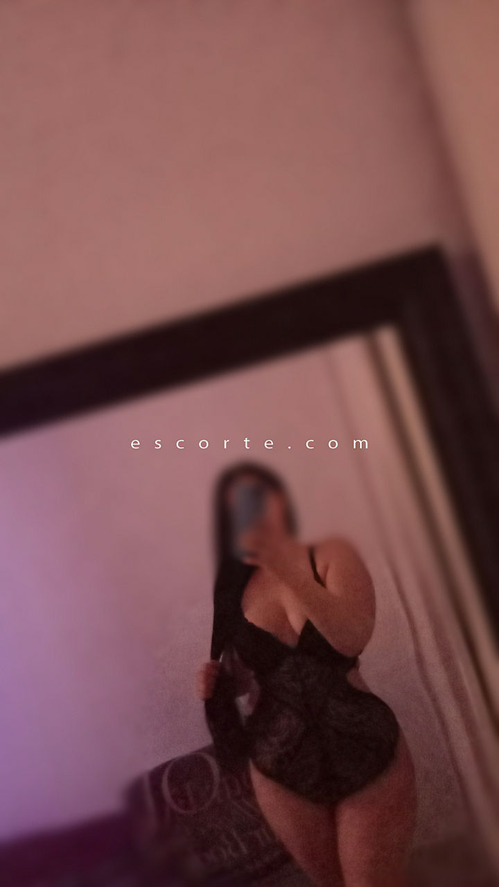 Escorts Montpellier, France Cintia