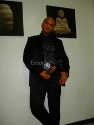 Escorts Max Rajoy