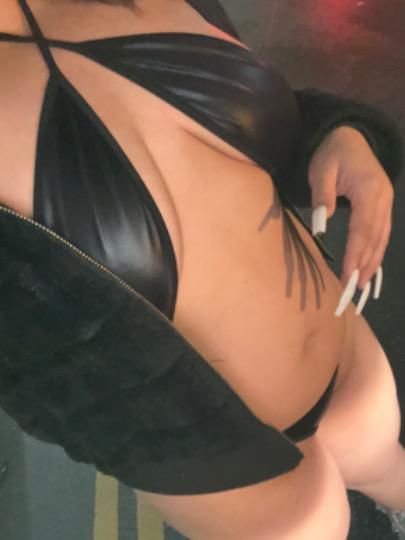 Escorts Stockton, California THICK TIGHT AND JUICY 💦🤩🥳🍑