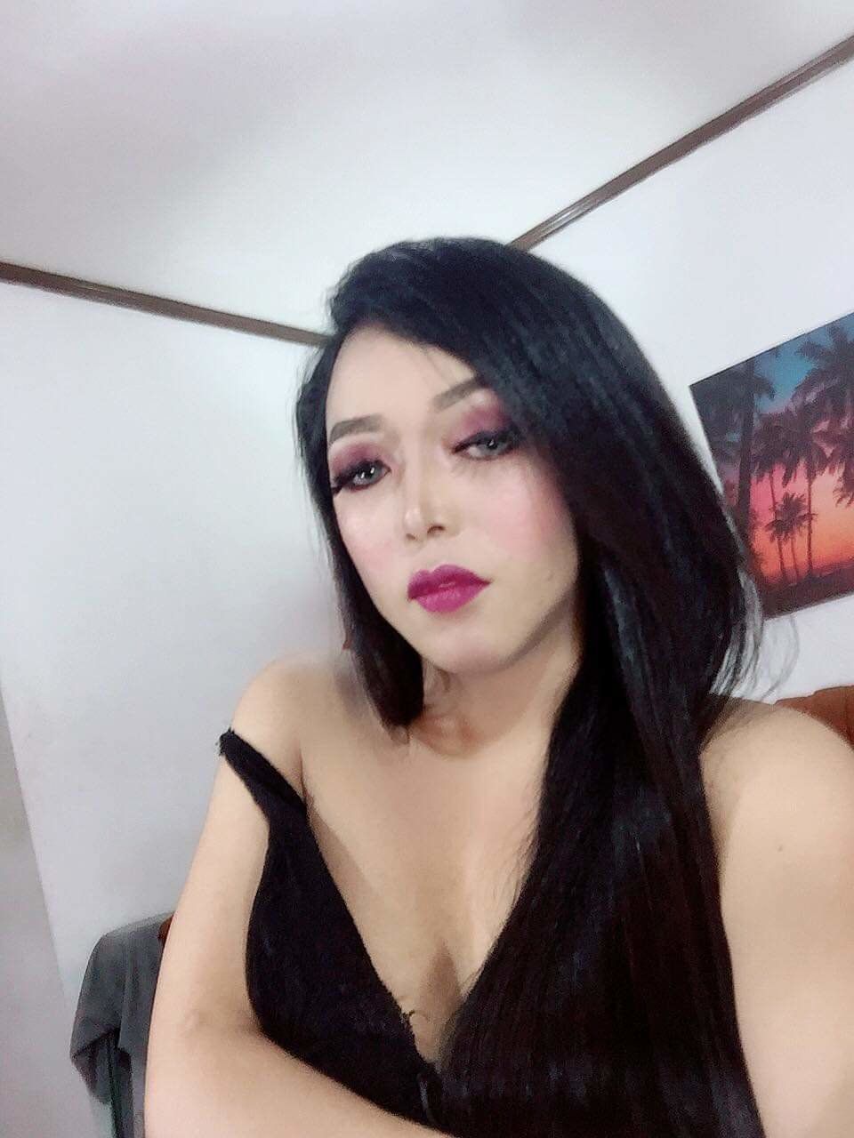 Escorts Manila, Philippines Versatile Ts Angelica