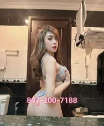 Escorts Chicago, Illinois LISA👑- Hot sexy asian outcalL