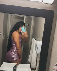 Escorts Chicago, Illinois Noemi Bigcock 🍆🥵