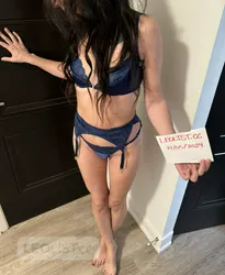 Escorts Guelph, Ontario Romanian/Persian,,,Here to make you CUM!!!