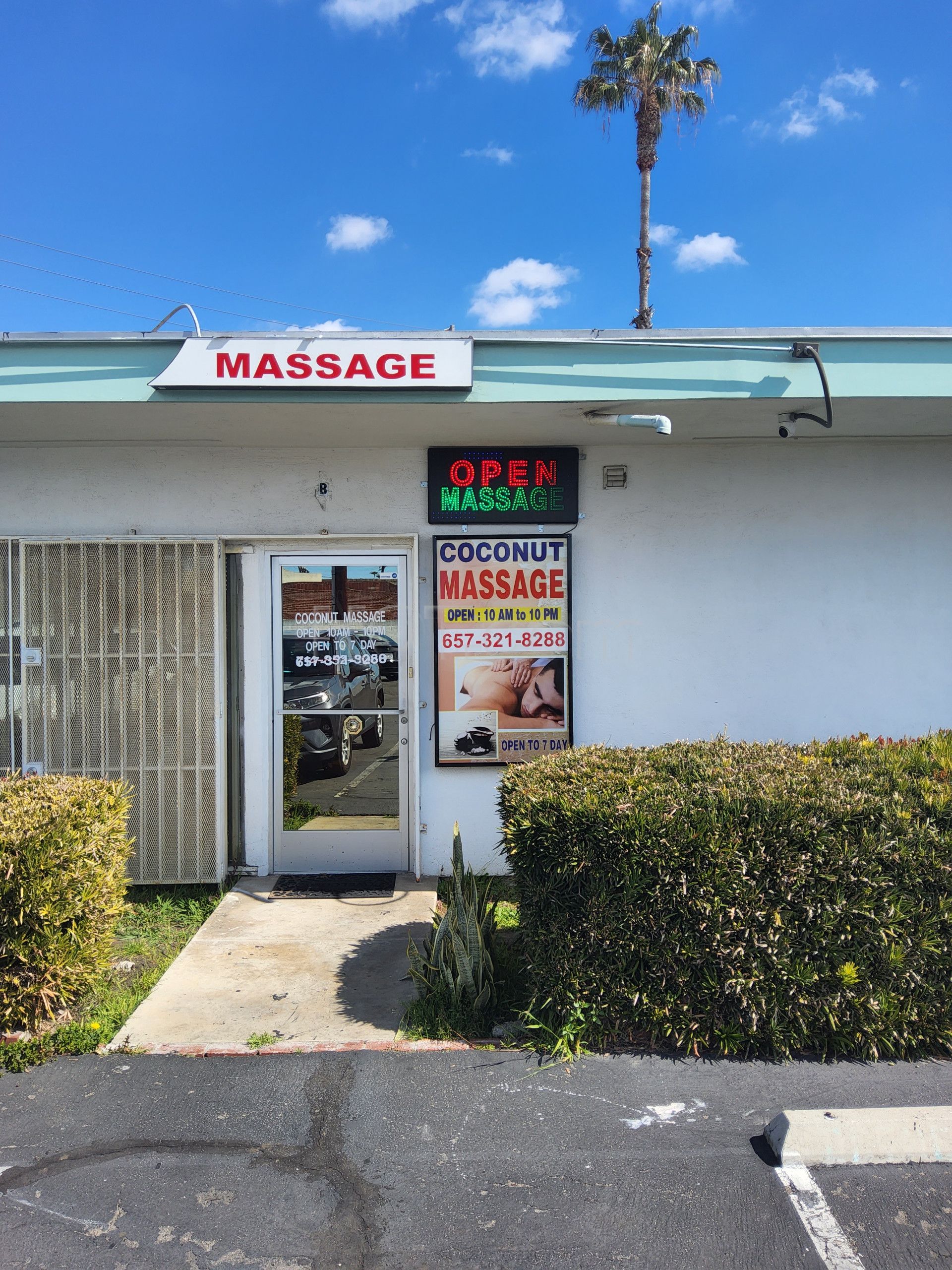 Santa Ana, California Coconut Massage