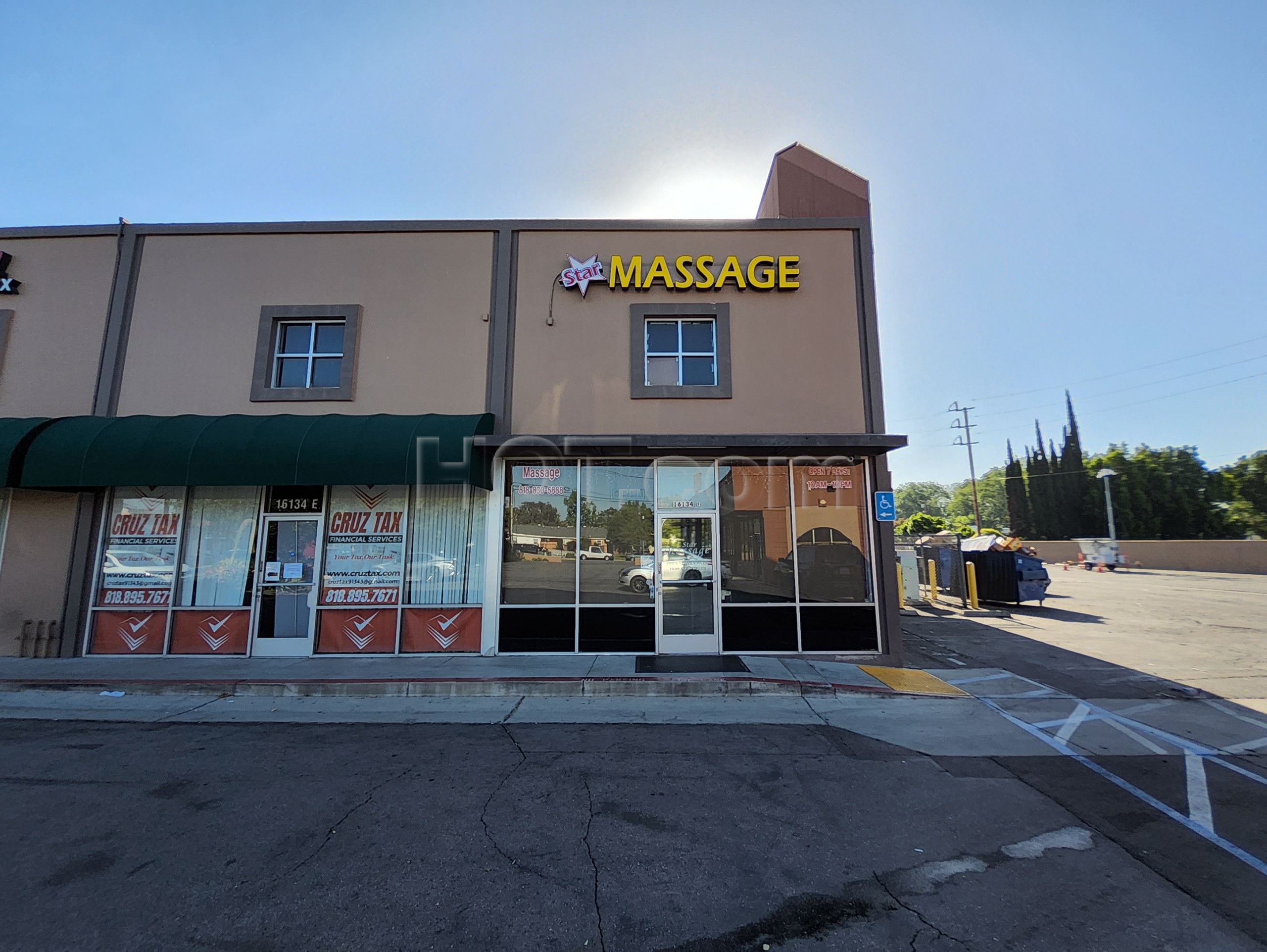 North Hills, California Star Massage