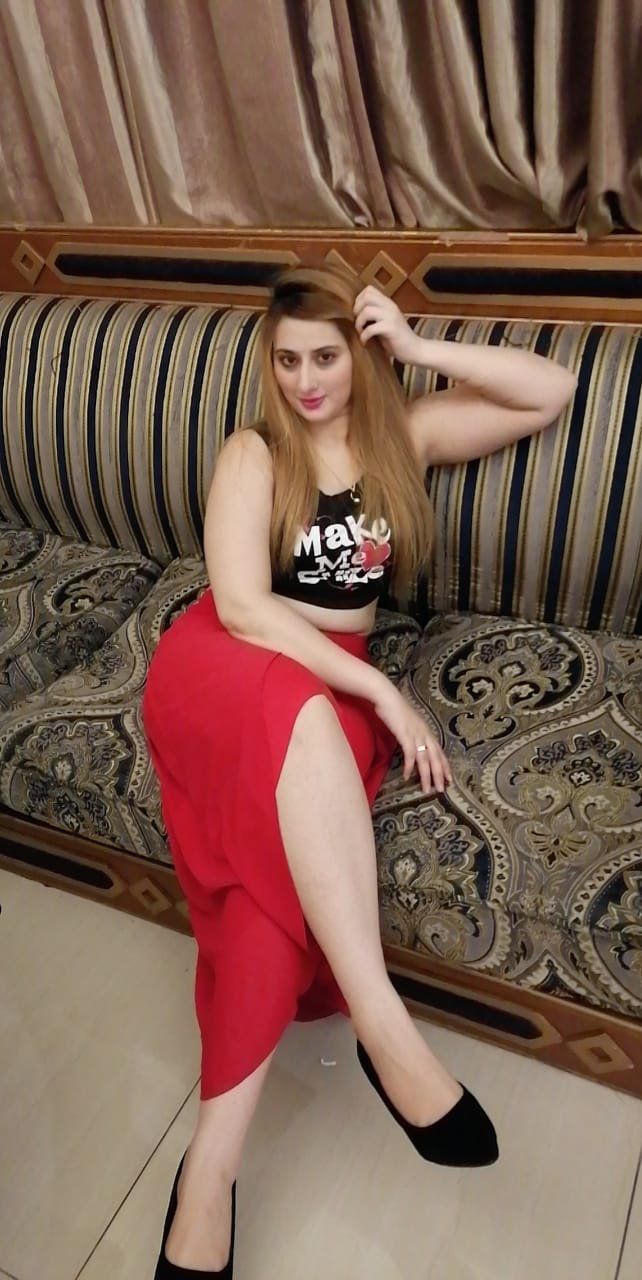 Escorts Dubai, United Arab Emirates Monika Busty Girl