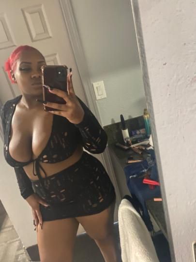 Escorts Oakland, California Come pay to play with Milli