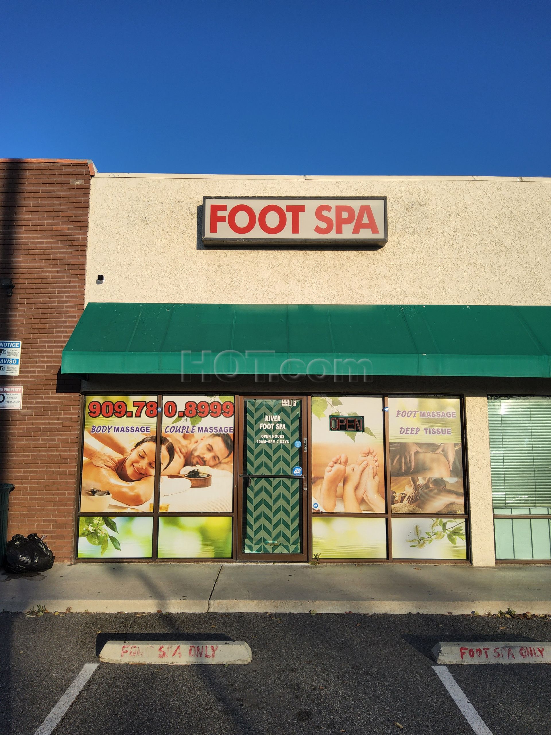 Corona, California River Foot Spa