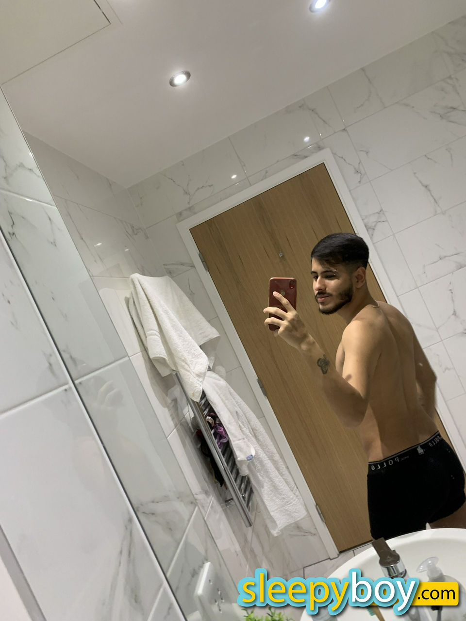 Escorts Northampton, England Lorenzo,  21yrs 
								Northampton, UK - Midlands