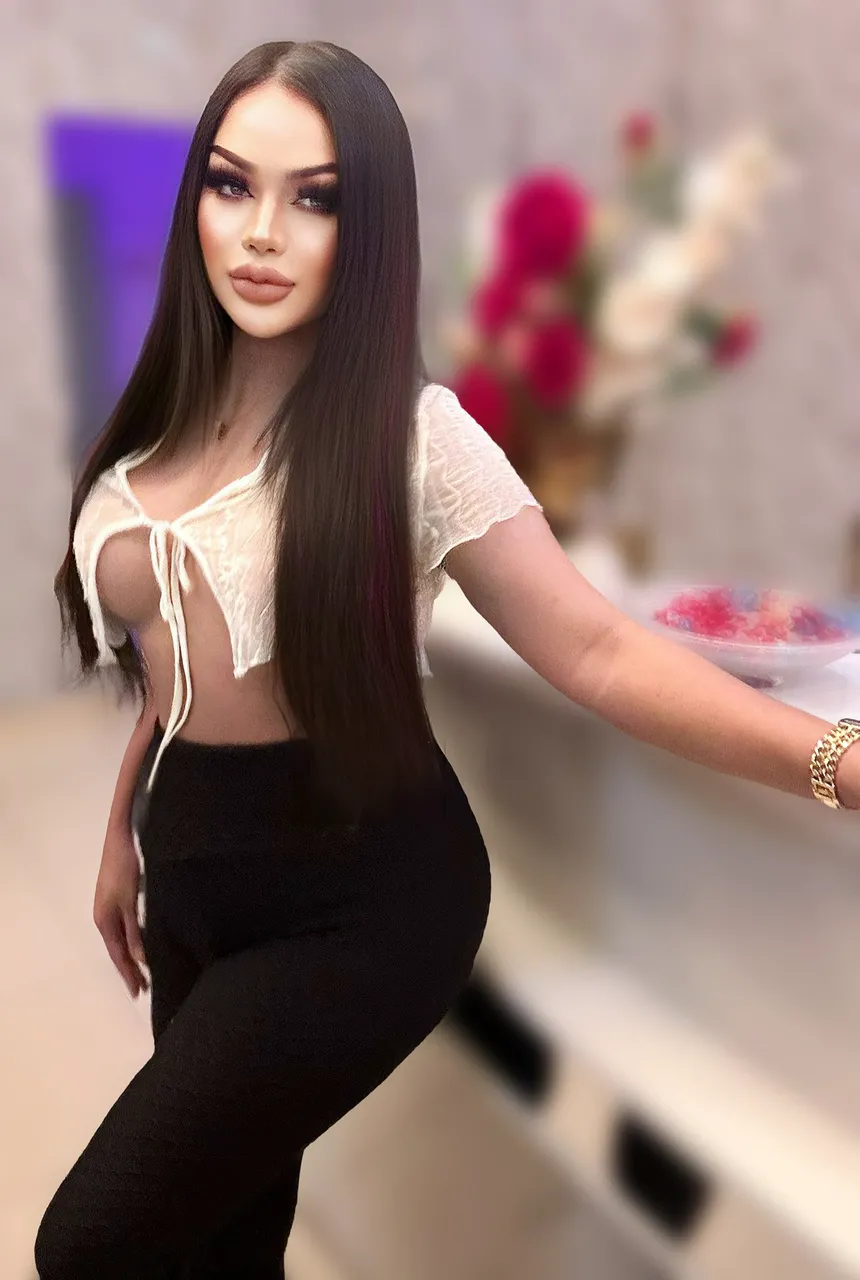 Escorts United Arab Emirates Nilin