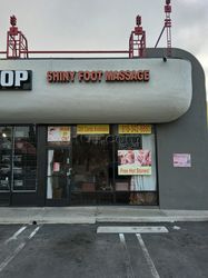 Los Angeles, California Shiny Foot Massage