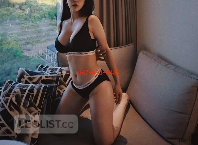 Escorts Vaughan, Ontario top quality college girl ~ korean ~ Laura ~ outcalls only ~