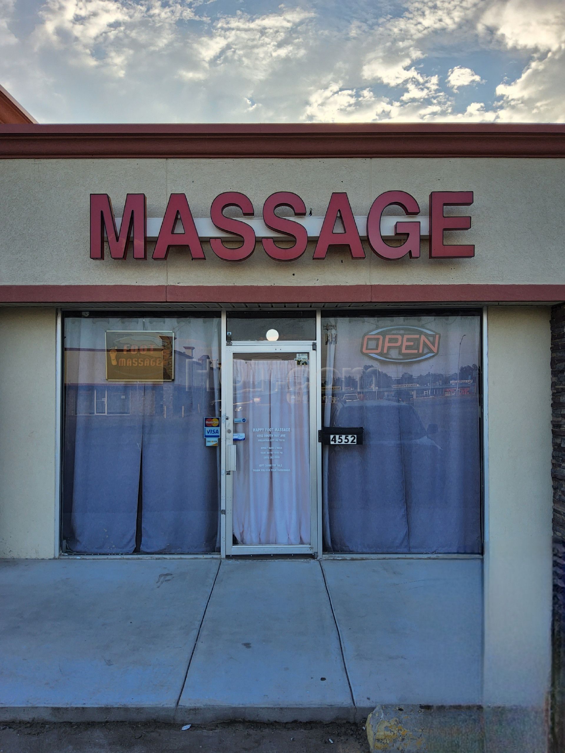 Oklahoma City, Oklahoma Happy Foot Massage