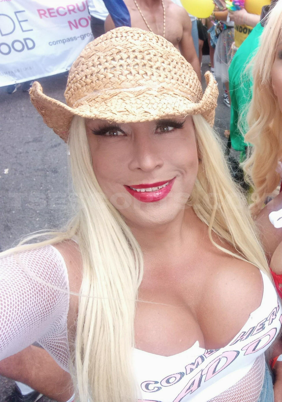 Escorts London, England Linda