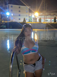 Escorts Makati City, Philippines Cleo